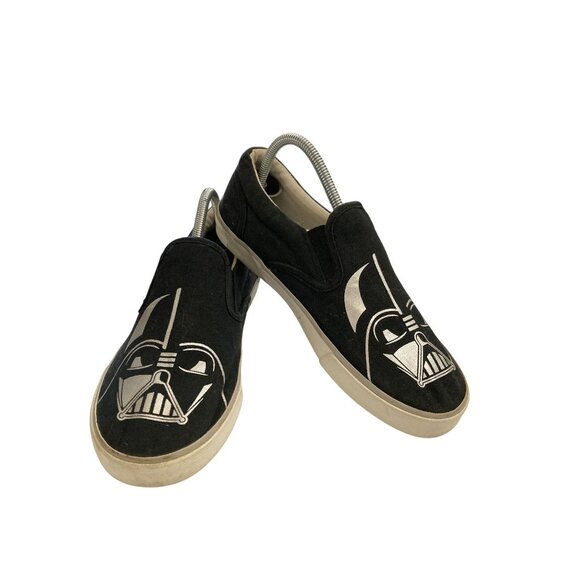 Star Wars Darth Vader youth Size 4 Slip-On Sneakers shoes - Picture 1 of 7